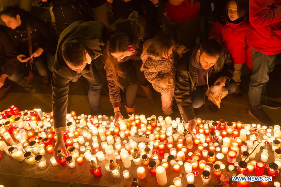 HUNGARY-BUDAPEST-PARIS-ATTACKS-MOURNING