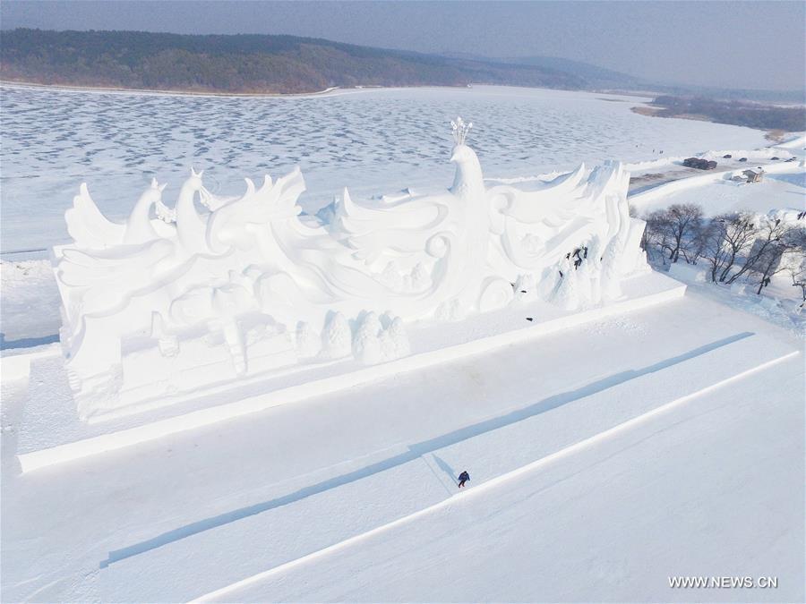 CHINA-JILIN-CHANGCHUN-SNOW SCULPTURES (CN)