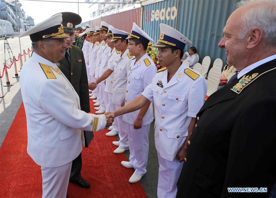 Photo taken on Jan. 6, 2016 shows a destroyer named Bystry, one of the three Russian naval ships of the Pacific Fleet, docking at Tien Sa Port in Da Nang city, Vietnam. 