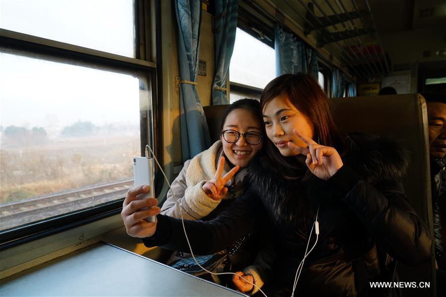 CHINA-NANJING-LAST GREEN TRAIN(CN)