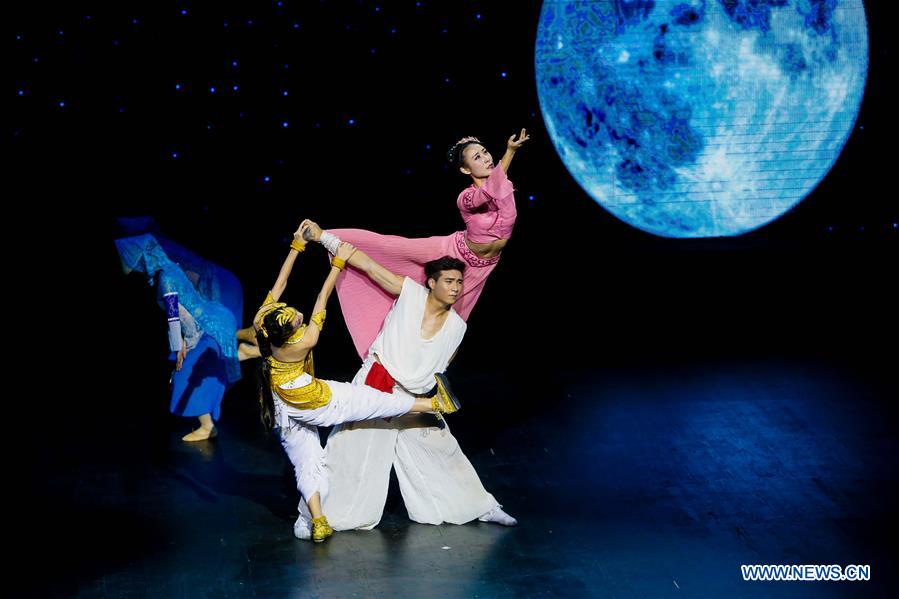 Artists perform in a traditional Chinese dance drama entitled 'The Silk Road on the Sea', in Brussels, capital of Belgium, Jan. 26, 2016. 