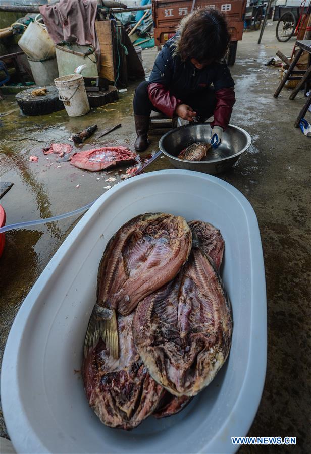 CHINA-ZHEJIANG-HUZHOU-SPRING FESTIVAL-TRADITIONAL SNACK (CN)