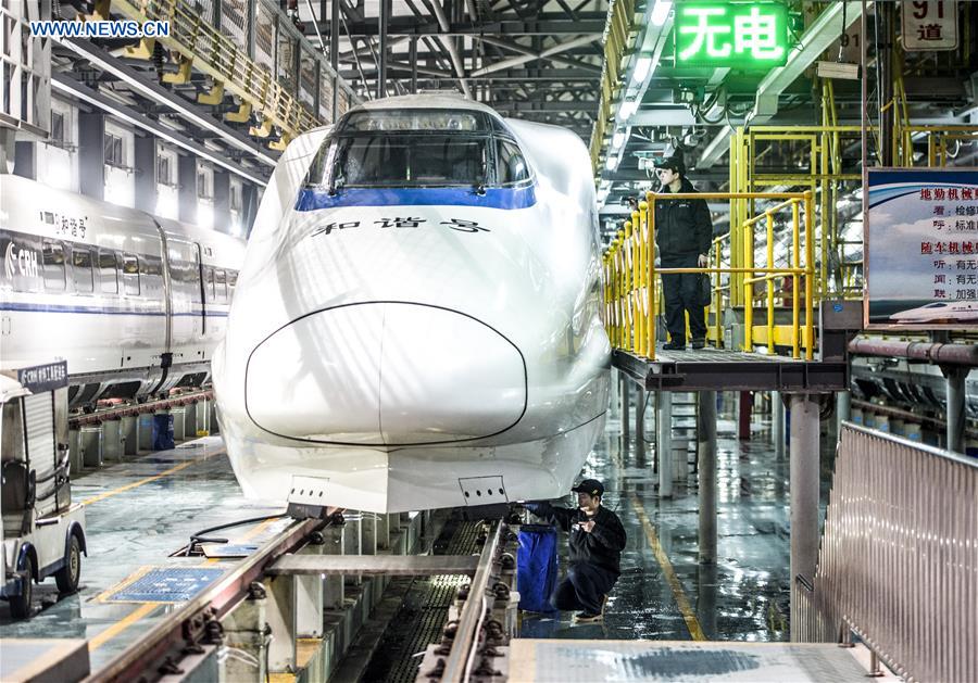 CHINA-WUHAN-TRAIN MAINTENANCE-TRAVEL RUSH (CN)