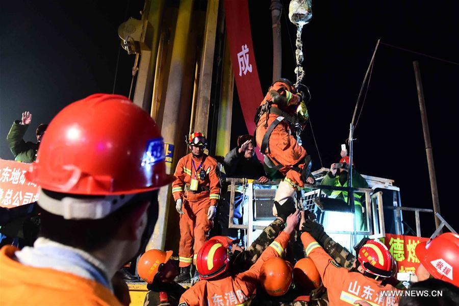 CHINA-SHANDONG-PINGYI-MINERS-RESCUE (CN)