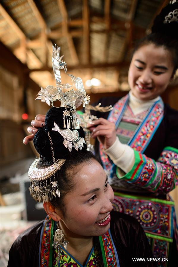 Dong drama, traditional art form of Dong ethnic group, is popular in Dong habitats in Guizhou, Hunan and Guangxi of China