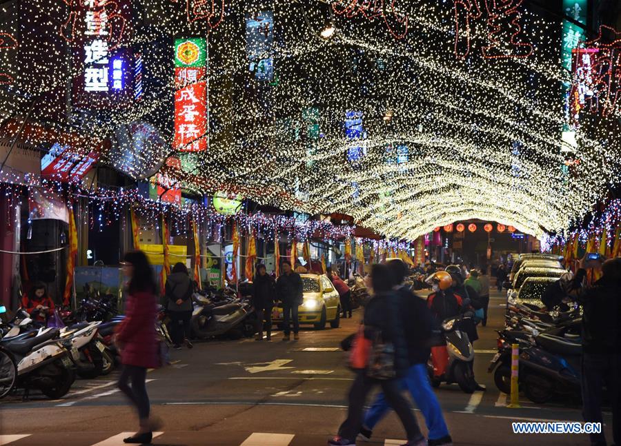 #CHINA-TAIPEI-COLORED LANTERNS (CN)