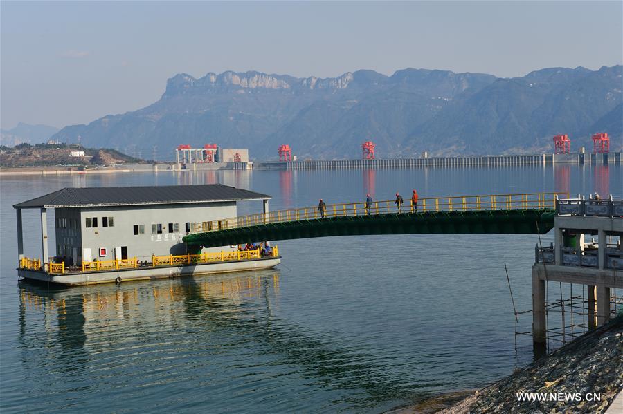 The construction of the first pumping vessel in front of Three Gorges Dam was finished on Tuesday. 