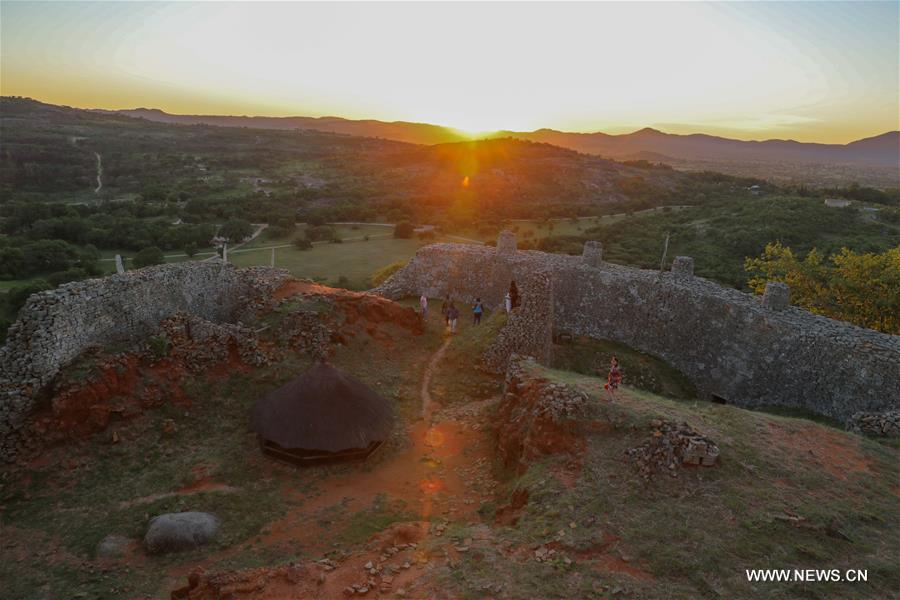 ZIMBABWE-MASVINGO-GREAT ZIMBABWE RUINS