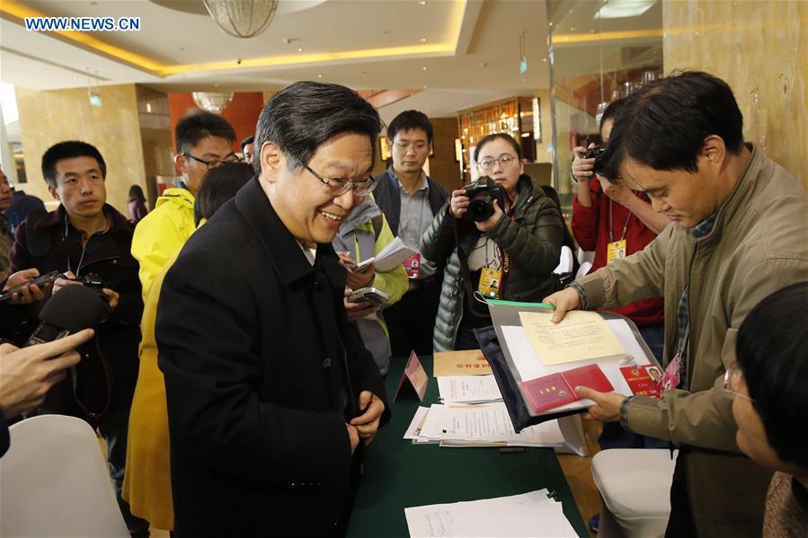 (TWO SESSIONS)CHINA-BEIJING-CPPCC MEMBERS-ARRIVAL (CN)