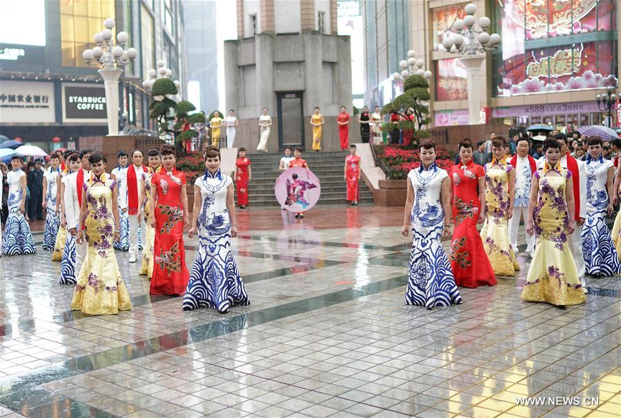 CHINA-CHONGQING-CHEONGSAM SHOW (CN)