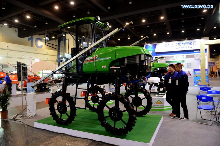 CHINA-HENAN-INTELLIGENT AGRICULTURAL MACHINERY-EXHIBITION (CN)