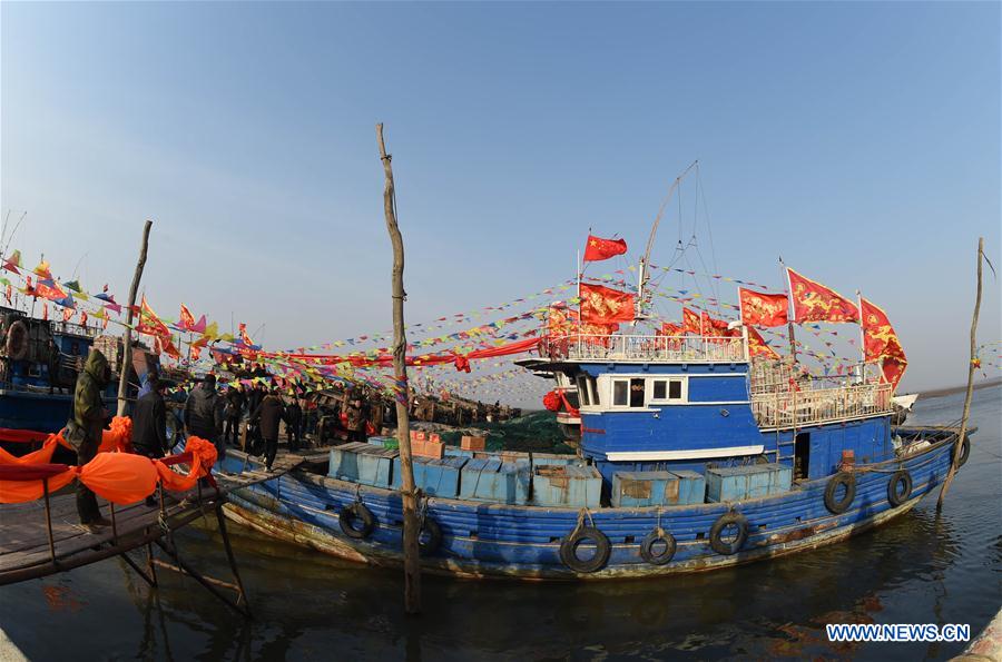 CHINA-LIAONING-PANJIN-FISHING RITUAL (CN)