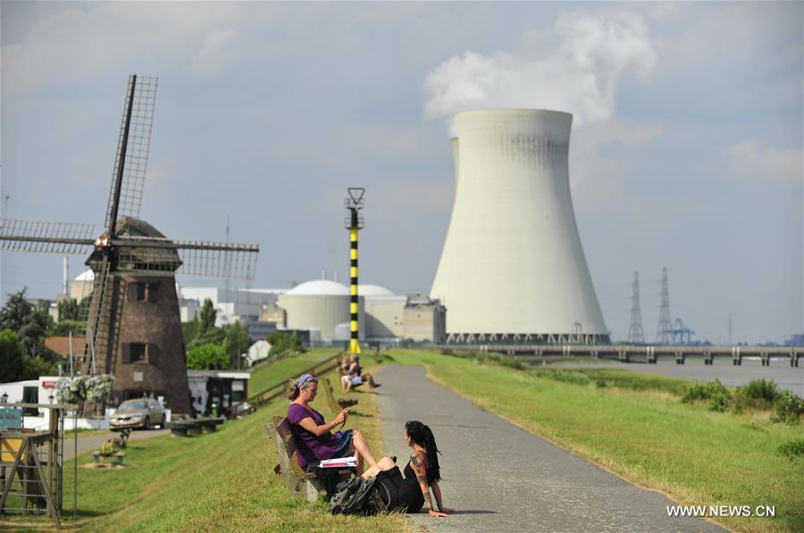 Staff not essential of nuclear plants in Doel and Tihange of Belgium have been sent home by the request of Belgian government as a precautionary measure after the terror threat level across the country was increased to the maximum level 4 on Tuesday morning