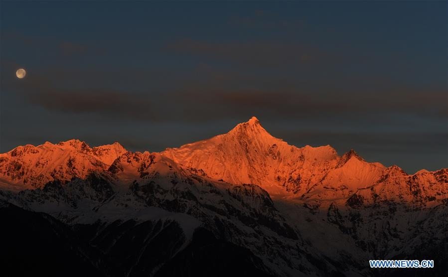 CHINA-YUNNAN-MEILI SNOW MOUNTAINS (CN)