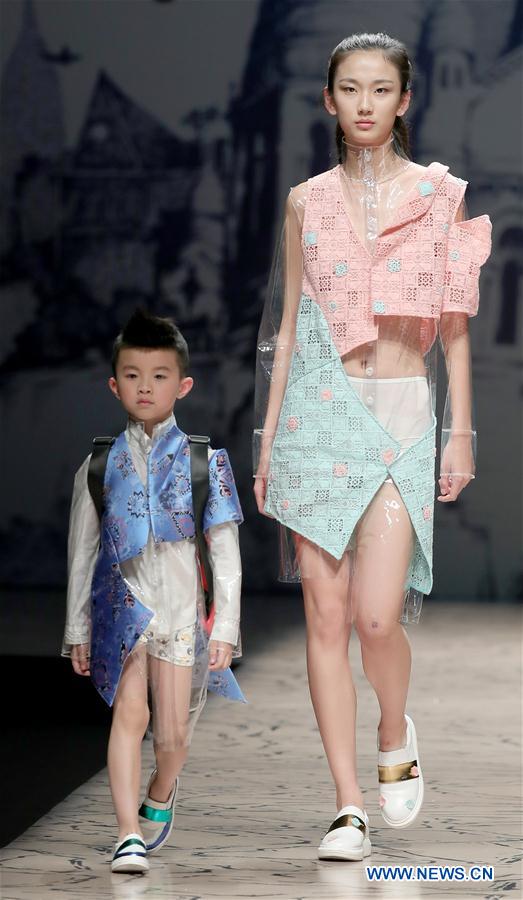 CHINA-BEIJING-FASHION WEEK (CN)