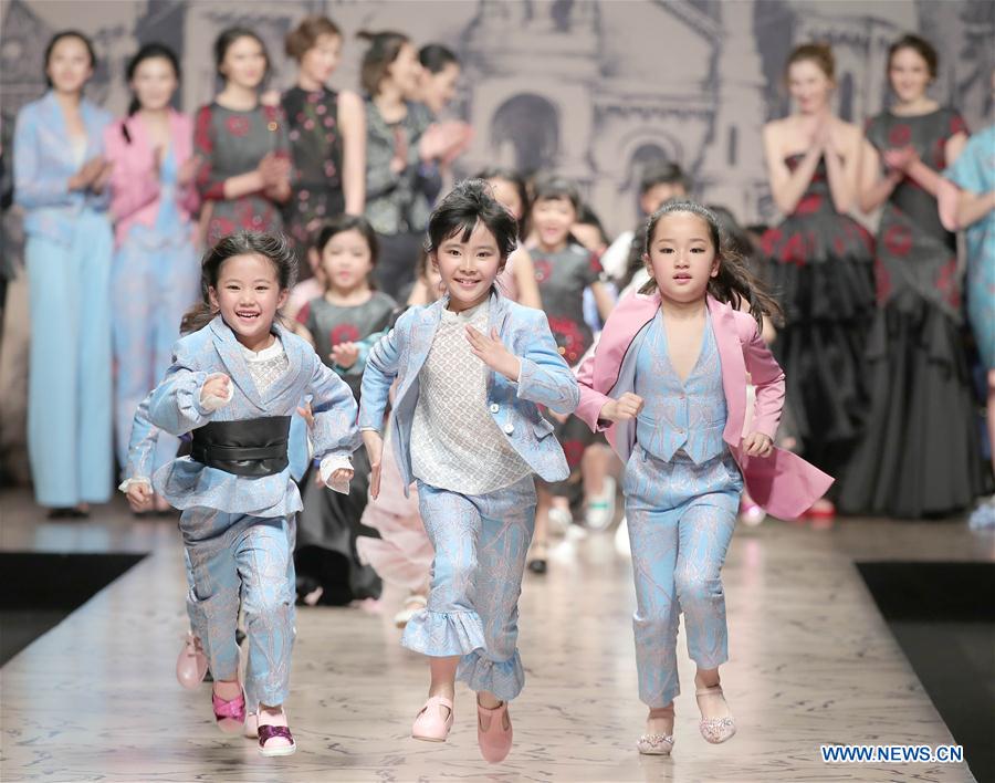 CHINA-BEIJING-FASHION WEEK (CN)