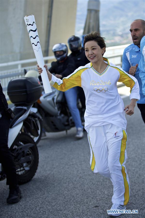 (SP)GREECE-OLYMPIC TORCH RELAY-CHINESE TORCHBEARERS