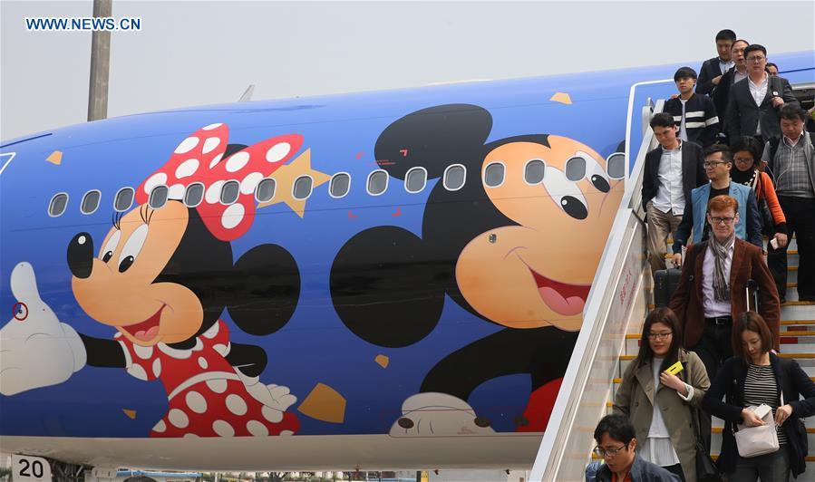 CHINA-EASTERN AIRLINES-DISNEY PLANE (CN)