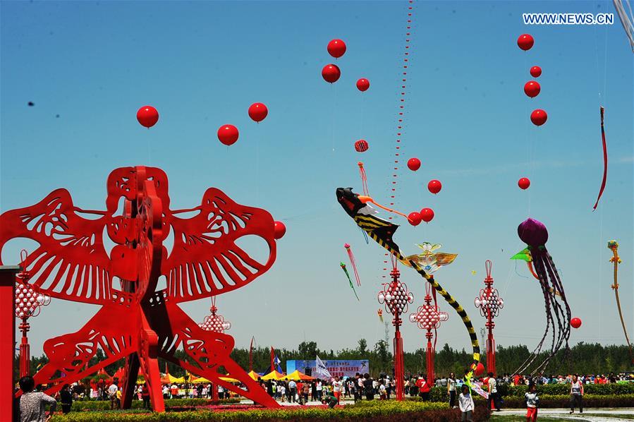 #CHINA-HEBEI-LANGFANG-KITE FESTIVAL (CN)