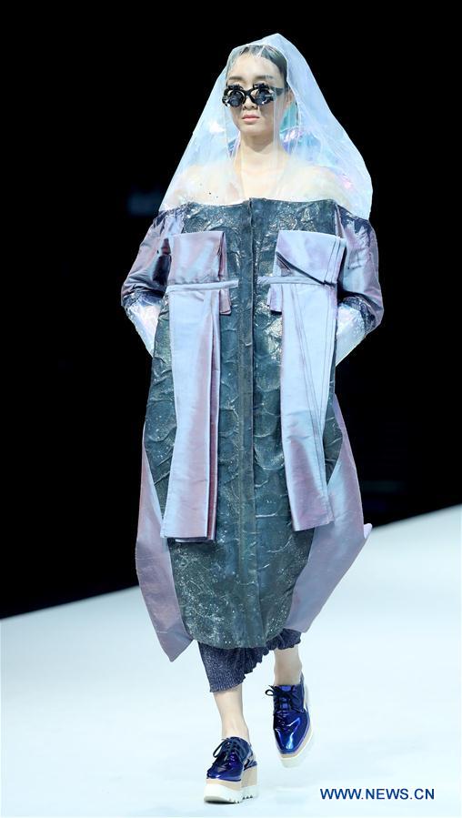 CHINA-BEIJING-GRADUATE FASHION WEEK (CN)