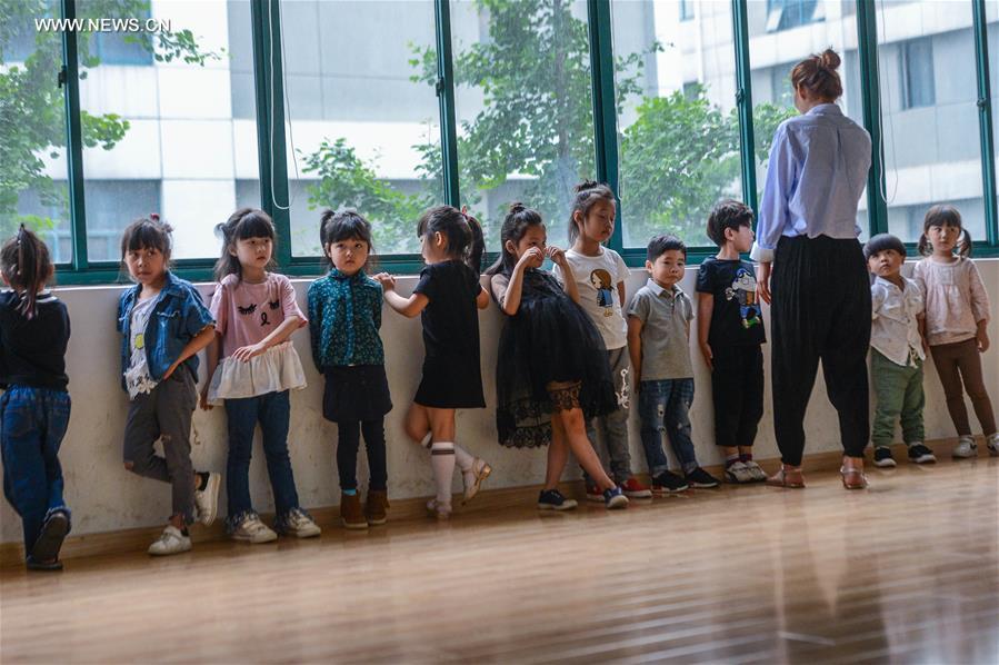 CHINA-HUZHOU-CHILD MODEL SCHOOL(CN)