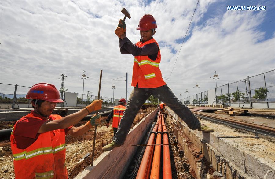 CHINA-YUNNAN-HONGHE-TRAM-CONSTRUCTION (CN)