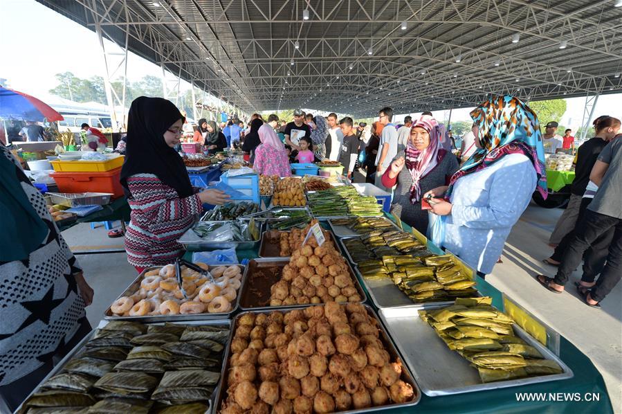 BRUNEI-BANDAR SERI BEGAWAN-RAMADAN