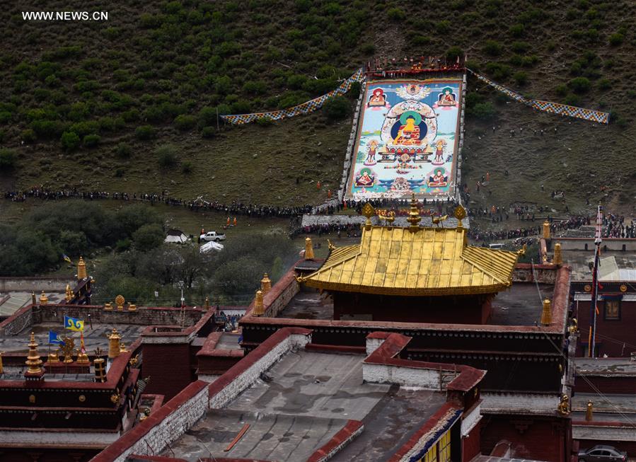 CHINA-TIBET-THANGKA-WORSHIP (CN) 