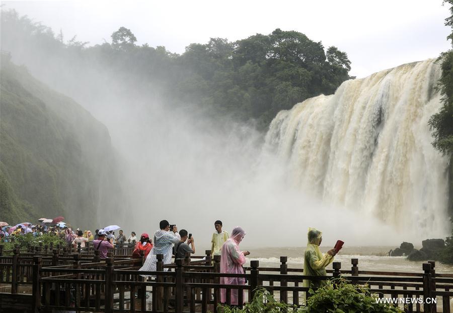 #CHINA-GUIZHOU-HUANGGUOSHU WATERFALL (CN)