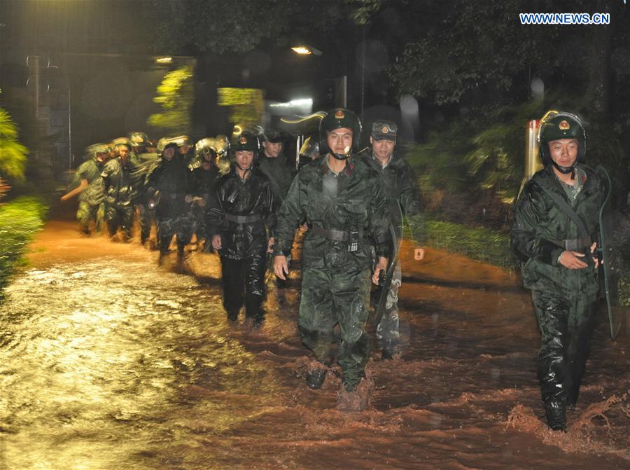 CHINA-CHONGQING-HEAVY RAIN-PRISONER-RELOCATION (CN)