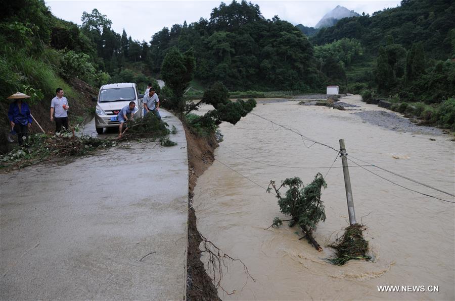 China's meteorological authority renewed its orange alert for heavy rain in the south and southwest of the country on Monday. 