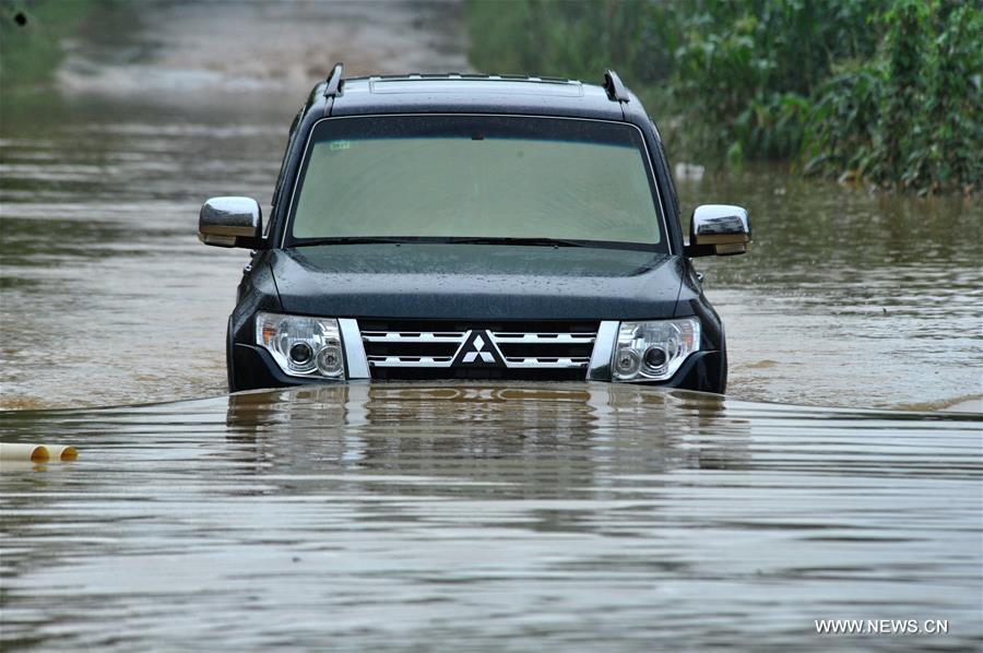 Continuous rainfall has affected 522,300 people, destroyed 600 houses and forced 40,900 to relocate in 317 townships in Hunan. 