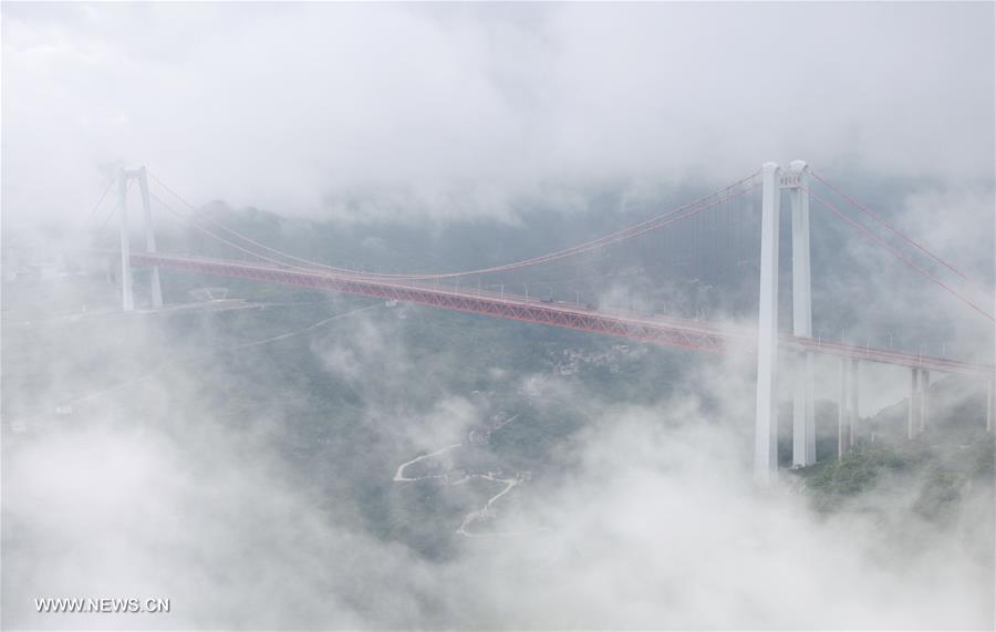 #CHINA-BRIDGES-MIST AND CLOUD (CN)