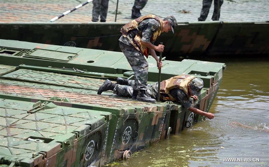 CHINA-HUNAN-HUARONG-FLOOD-DIKE BREACH (CN)