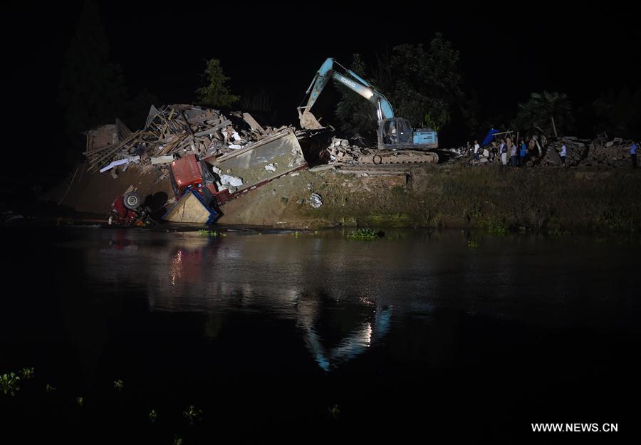 CHINA-HUNAN-HUARONG-FLOOD-DIKE BREACH (CN)