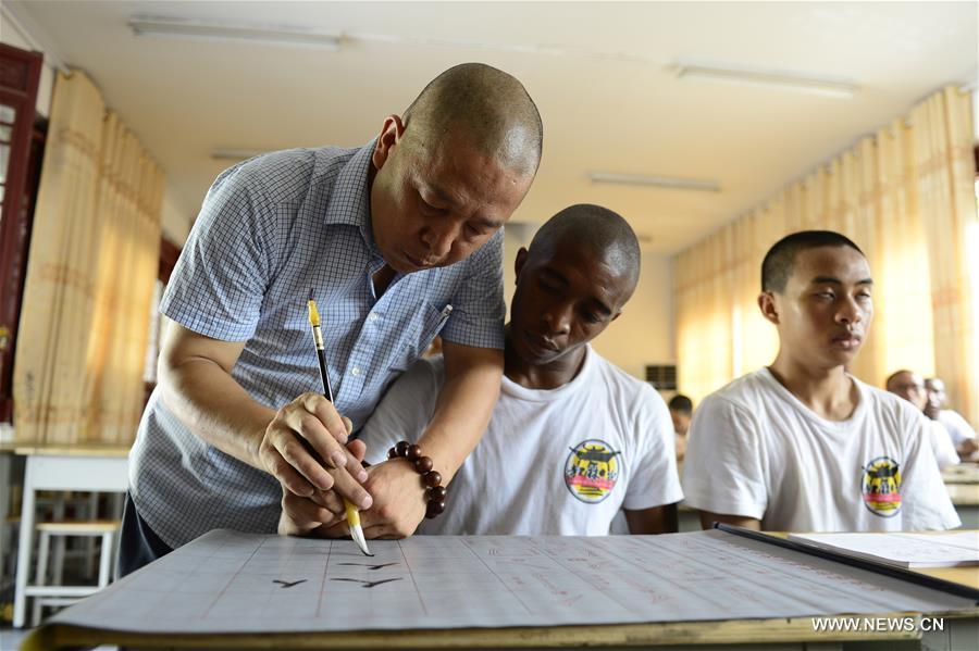 CHINA-HENAN-SHAOLIN TEMPLE-AFRICAN APPRENTICES (CN) 