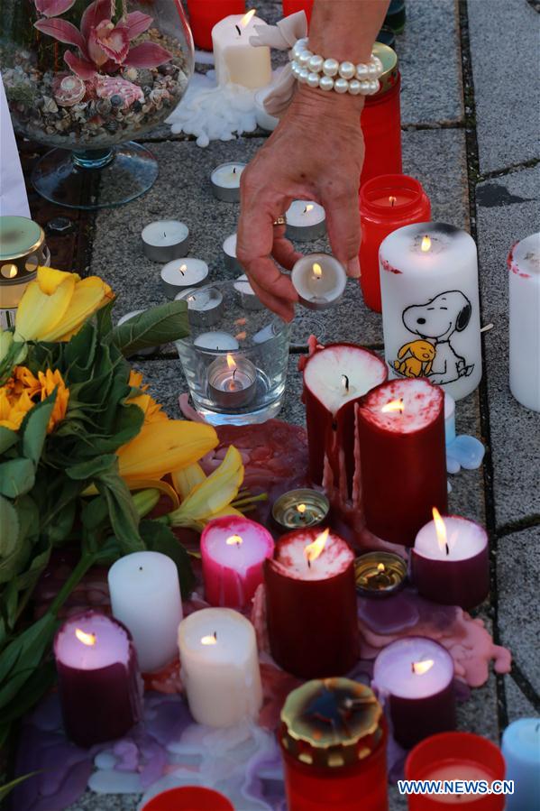 GERMANY-MUNICH-SHOOTOUT-MOURNING 