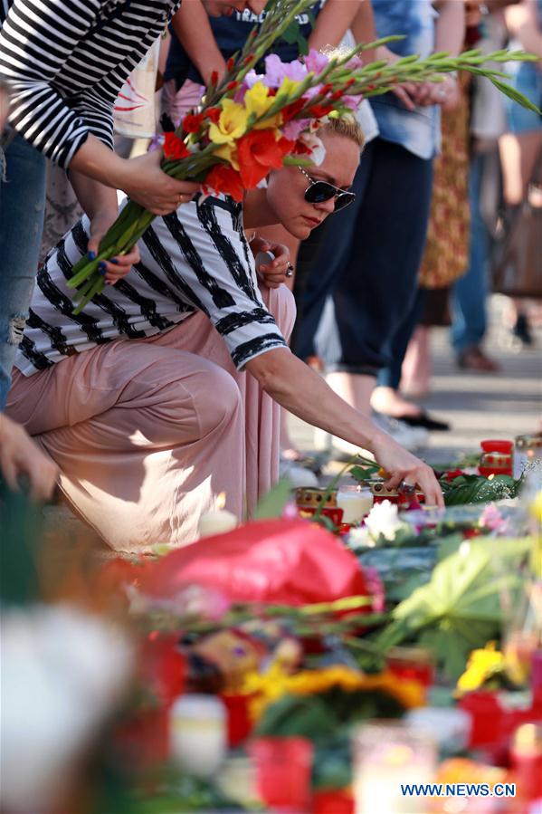 GERMANY-MUNICH-SHOOTOUT-MOURNING 