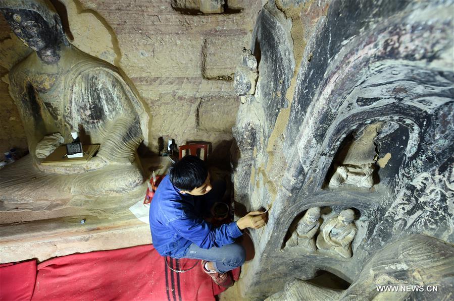 Cultural relic repair has been going on in six grottoes of the Maiji Mountain Grottoes since this year. 