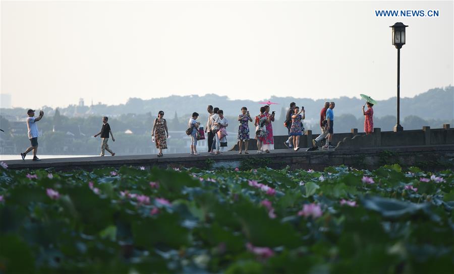 CHINA-HANGZHOU-WEST LAKE-MORNING(CN)