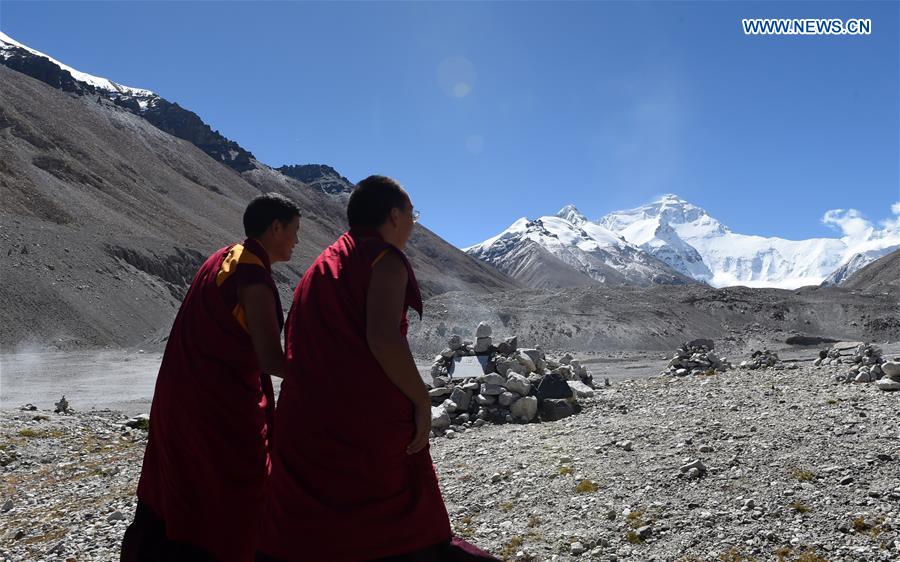 CHINA-PANCHEN LAMA-QOMOLANGMA-VISIT (CN)