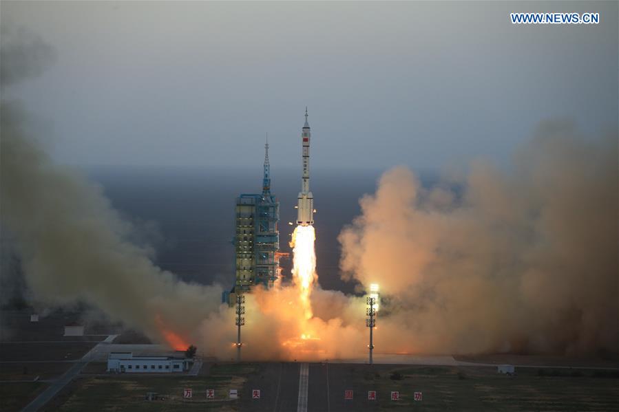 CHINA-JIUQUAN-SPACECRAFT-SHENZHOU-11-LAUNCH (CN)   