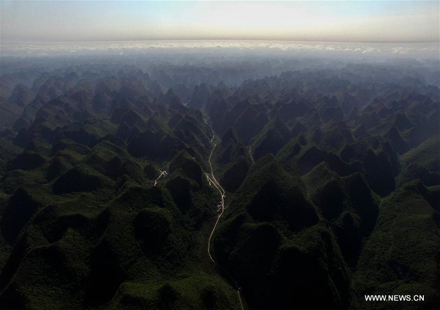 CHINA-GUANGXI-POVERTY ALLEVIATION-ROAD BUILDING (CN)