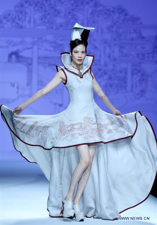 CHINA-BEIJING-FASHION WEEK (CN) 