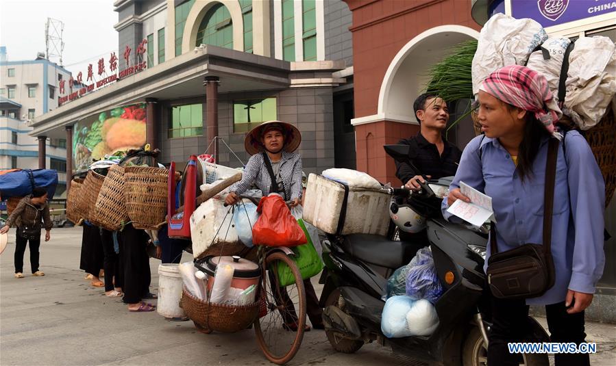 CHINA-YUNNAN-VIETNAM-BORDER TRADE (CN)