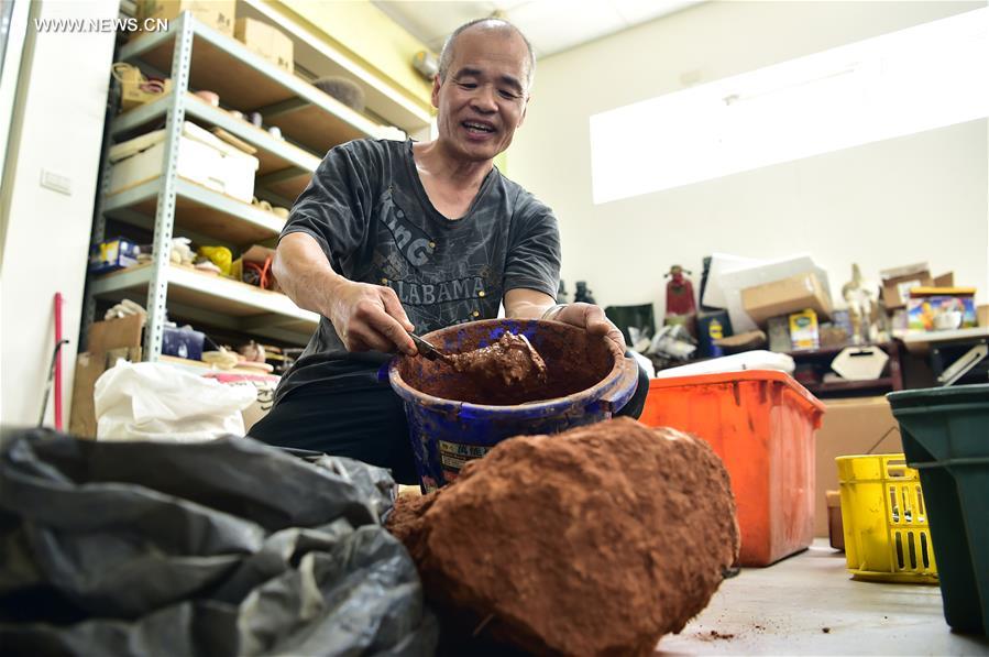 CHINA-TAIWAN-TAICHUNG-RED CLAY POTTERIES (CN)