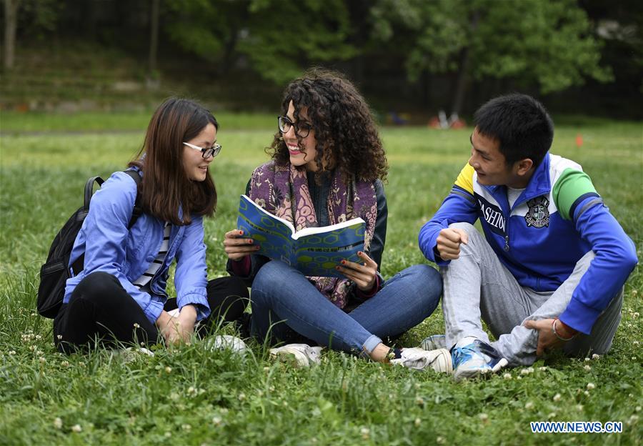 #CHINA-WORLD BOOK DAY-READING(CN)