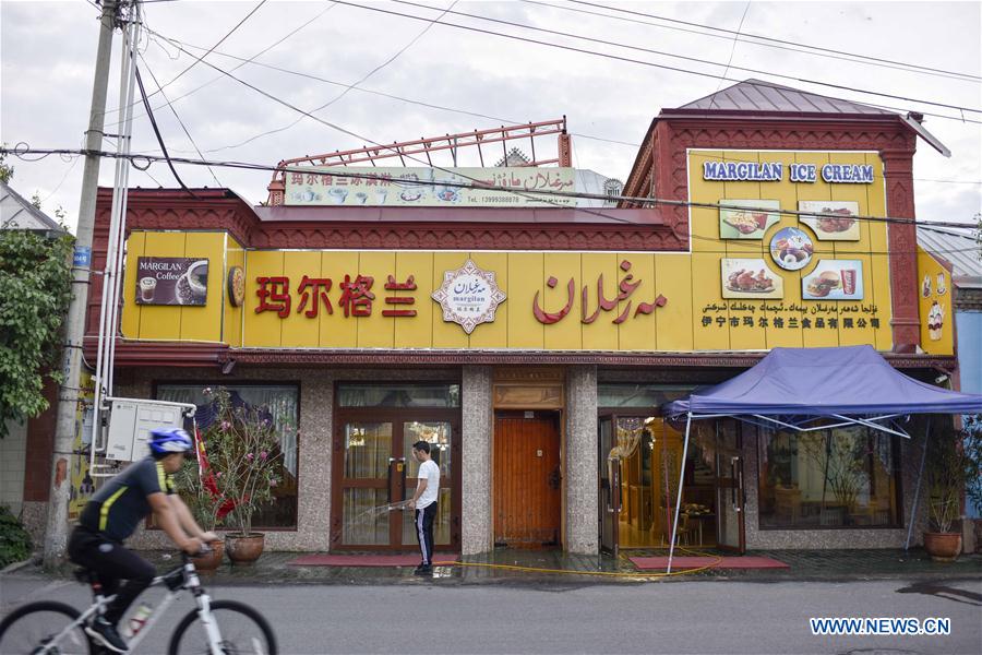 CHINA-XINJIANG-YINING-ICE CREAM SHOP (CN)