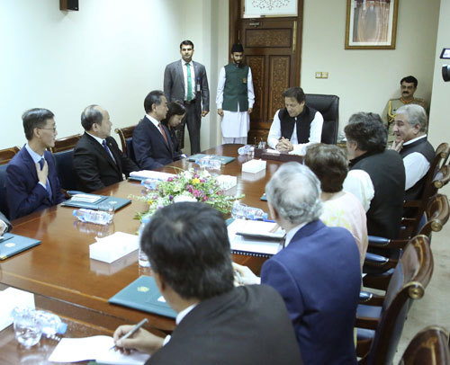 Chinese State Councilor and Foreign Minister Wang Yi meets with Pakistani Prime Minister Imran Khan in Islamabad, Pakistan on Sunday, September 9, 2018. [Photo: fmprc.gov.cn]