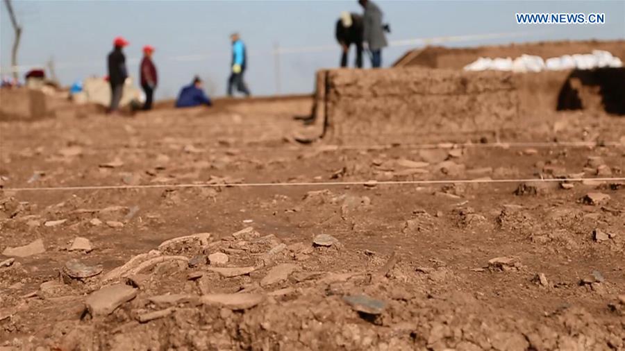 Xinhua Headlines: Mysterious female pottery face sends 7,300 year-old smile